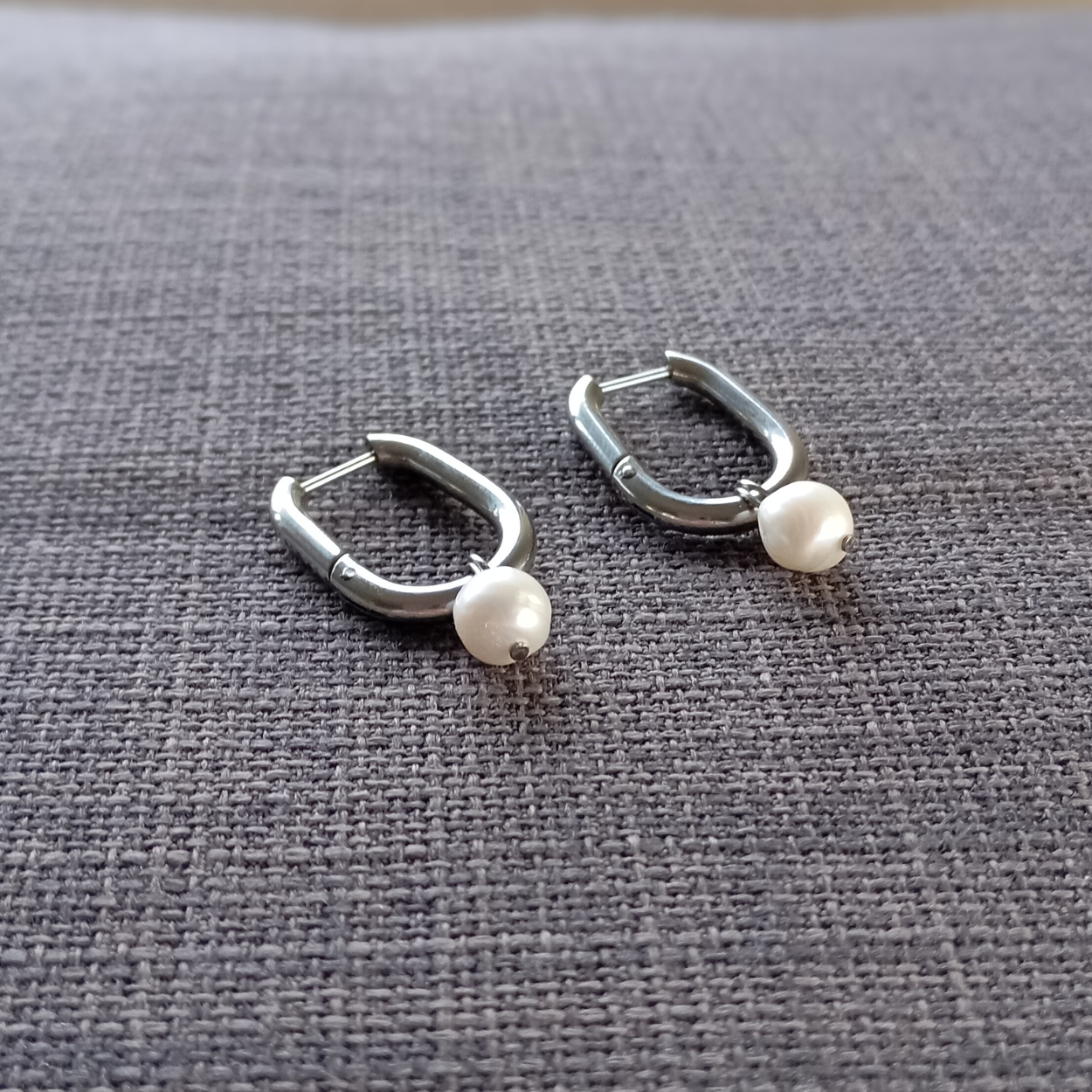 EARRINGS ISABELLE. Silver, 316 stainless steel, freshwater pearls, oval. Woman. Handmade