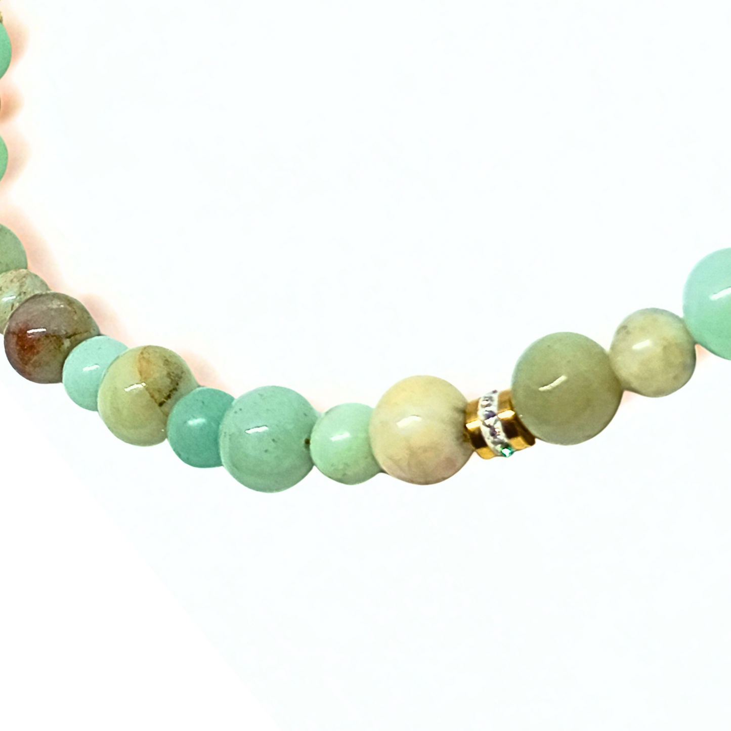 COLLAR WILD. Oro, acero inoxidable, piedra natural, amazonita, charms, cristal. Mujer. Hecho a mano en Dinamarca