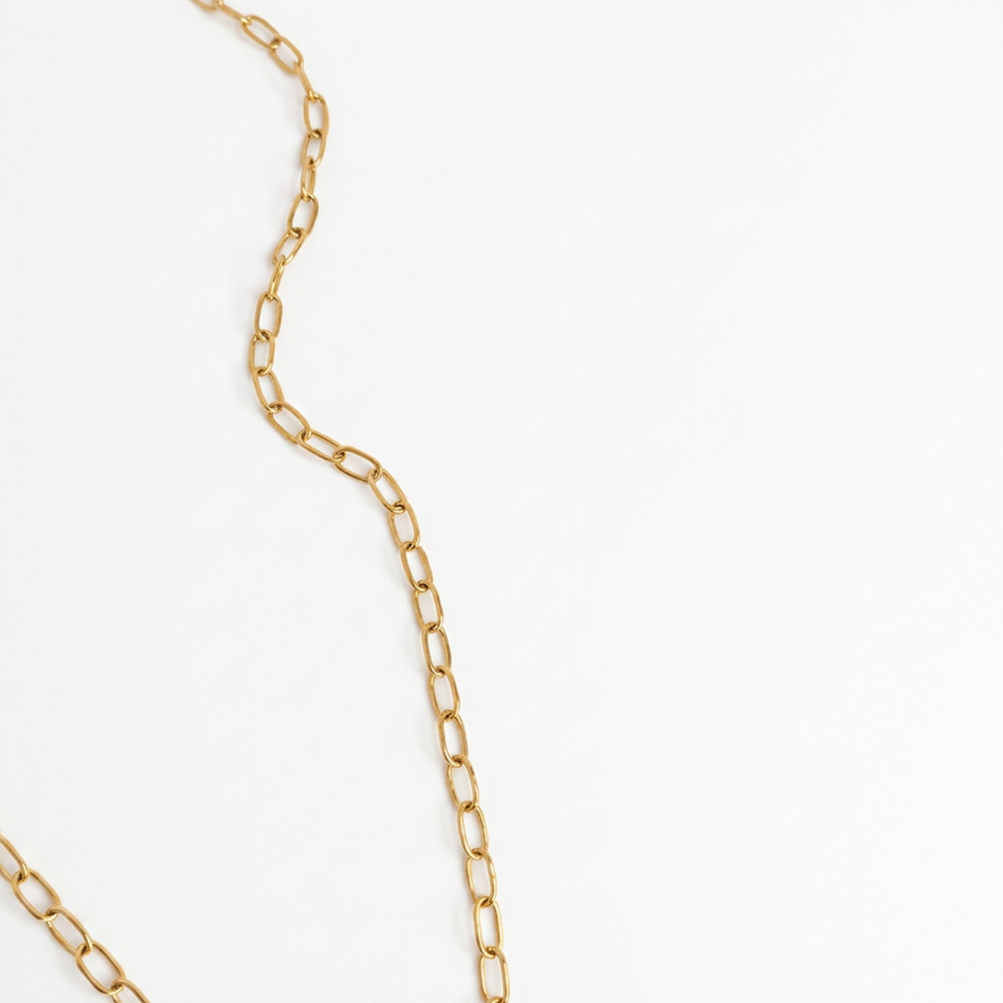 Halskæde ELSKA – Guld & rød | Rustfrit stål | Minimalistisk håndlavet design