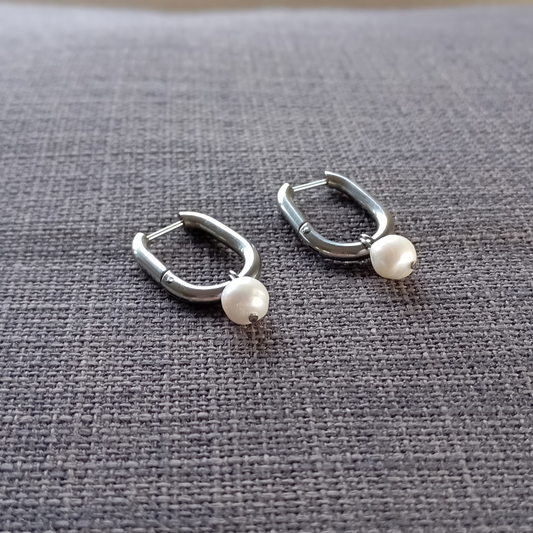 EARRINGS ISABELLE. Silver, 316 stainless steel, freshwater pearls, oval. Woman. Handmade