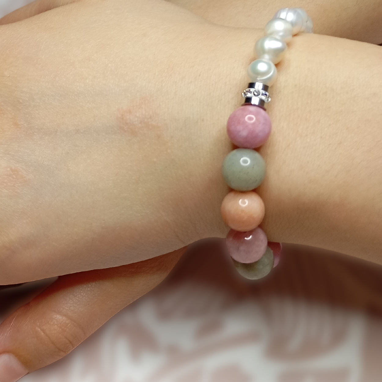 PULSERA SANDRA. Plata, perlas de agua dulce, piedra natural. Mujer. Hecho a mano